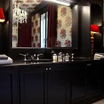 La Maison Du Theatre Bed & Breakfast