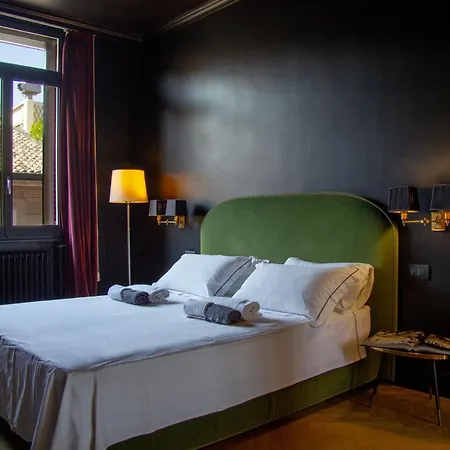 Bed and breakfast La Maison Du Théâtre Rávena