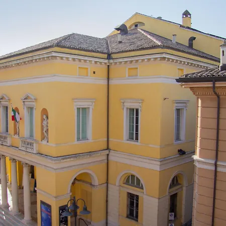 Bed and breakfast La Maison Du Théâtre 4*