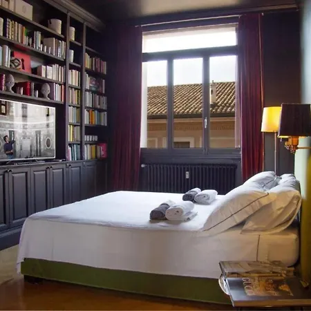 Bed & Breakfast La Maison Du Theatre