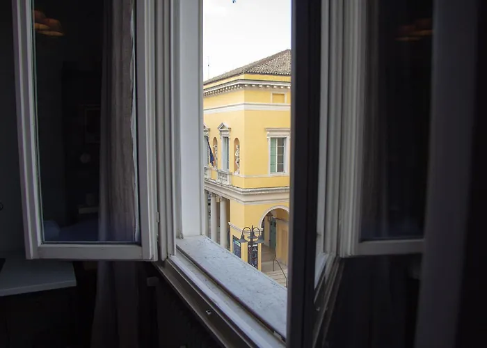 Bed & Breakfast La Maison Du Theatre